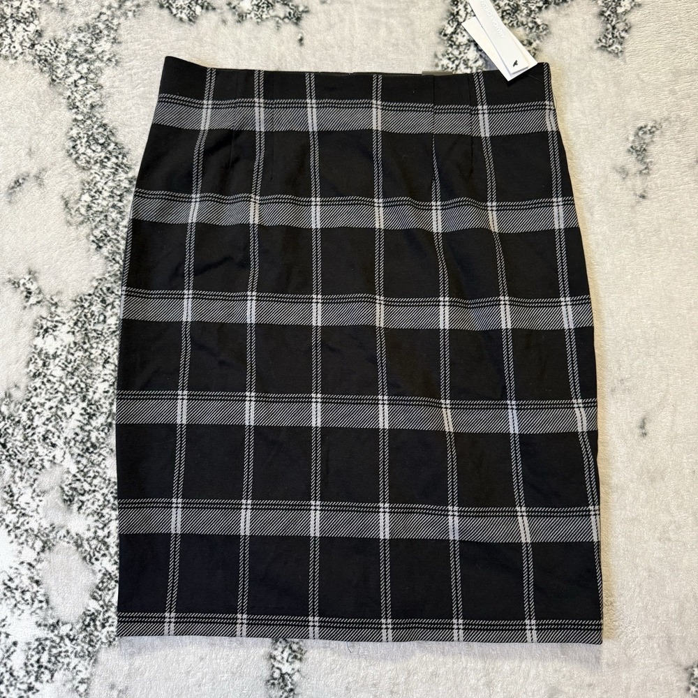 Amanda‎ Chelsea Skirt Womens Size M Black White Plaid Pencil Comfort Modern Fit